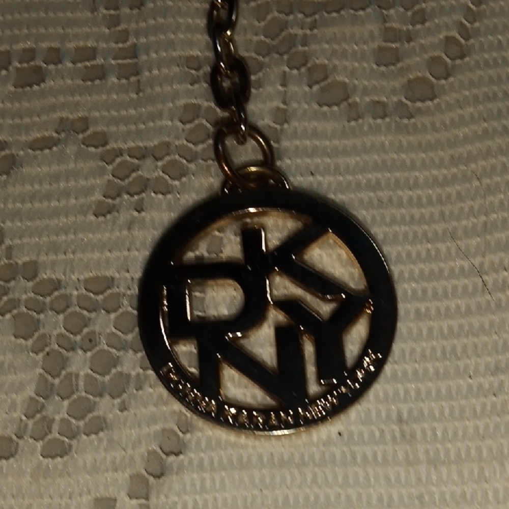 Gold Chain Keychain - Picture 9 of 11